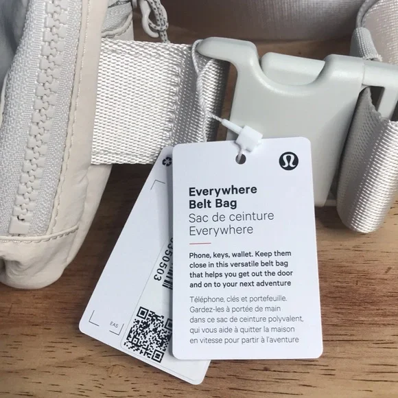 NWT Lululemon Everywhere Belt Bag White Opal - Picture 8 of 10